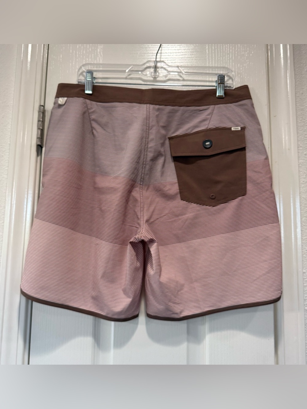 Vuori Cruise Men’s Boardshort Clove Wave Stripe Size 32 NWT - Picture 7 of 10